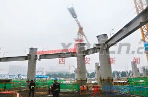 　　整個建筑開始地面以上建設